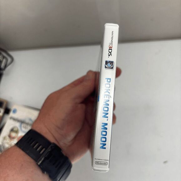 Pokemon Moon Nintendo 3DS Tested Refinished - Picture 3 of 4